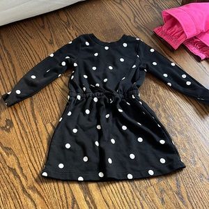 H&M basic black dress 2-4T